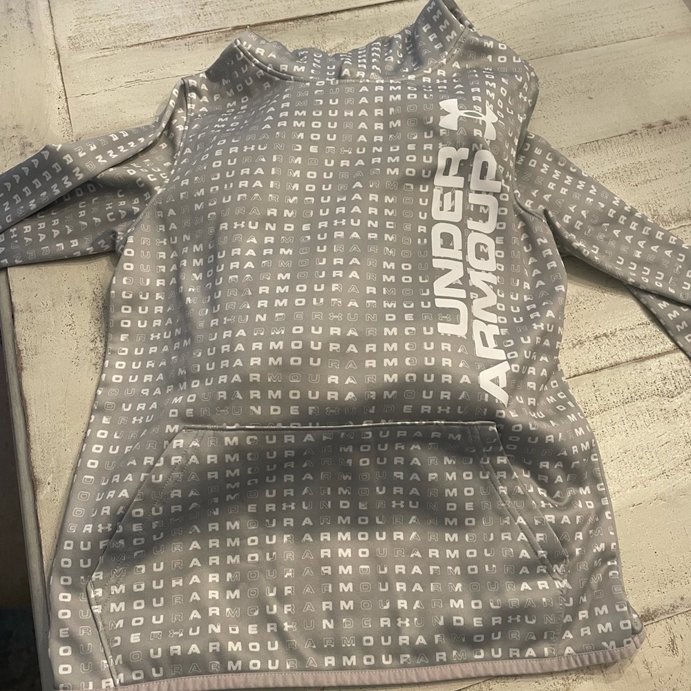 UA boys’ hoodie